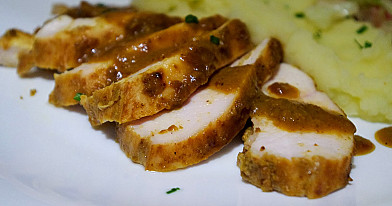 Сочная куриная грудка, запеченная в духовке с медом, горчицей и карри