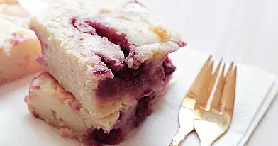 Vyšnių ir varškės pyragėliai