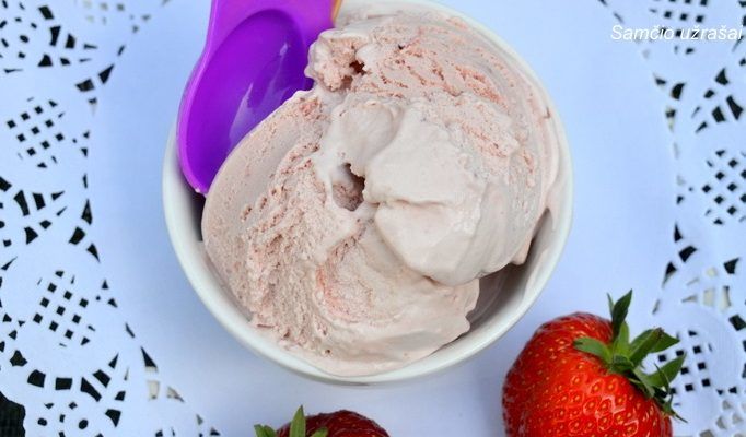 Strawberry ice-cream