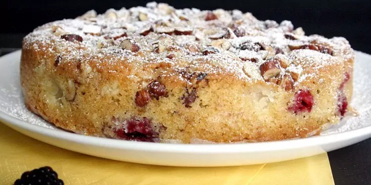 Gervuogių ir obuolių pyragas | Receptas