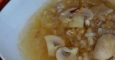 Raugintų kopūstų sriuba su grybais