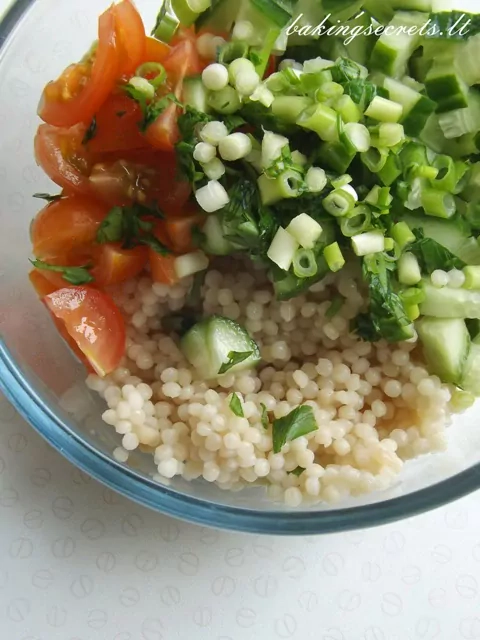 Жемчужный кускус или салат из крупы кускус с нутом