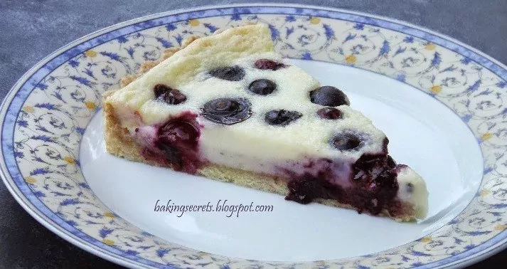 Kreminio sūrio pyragas su mėlynėmis