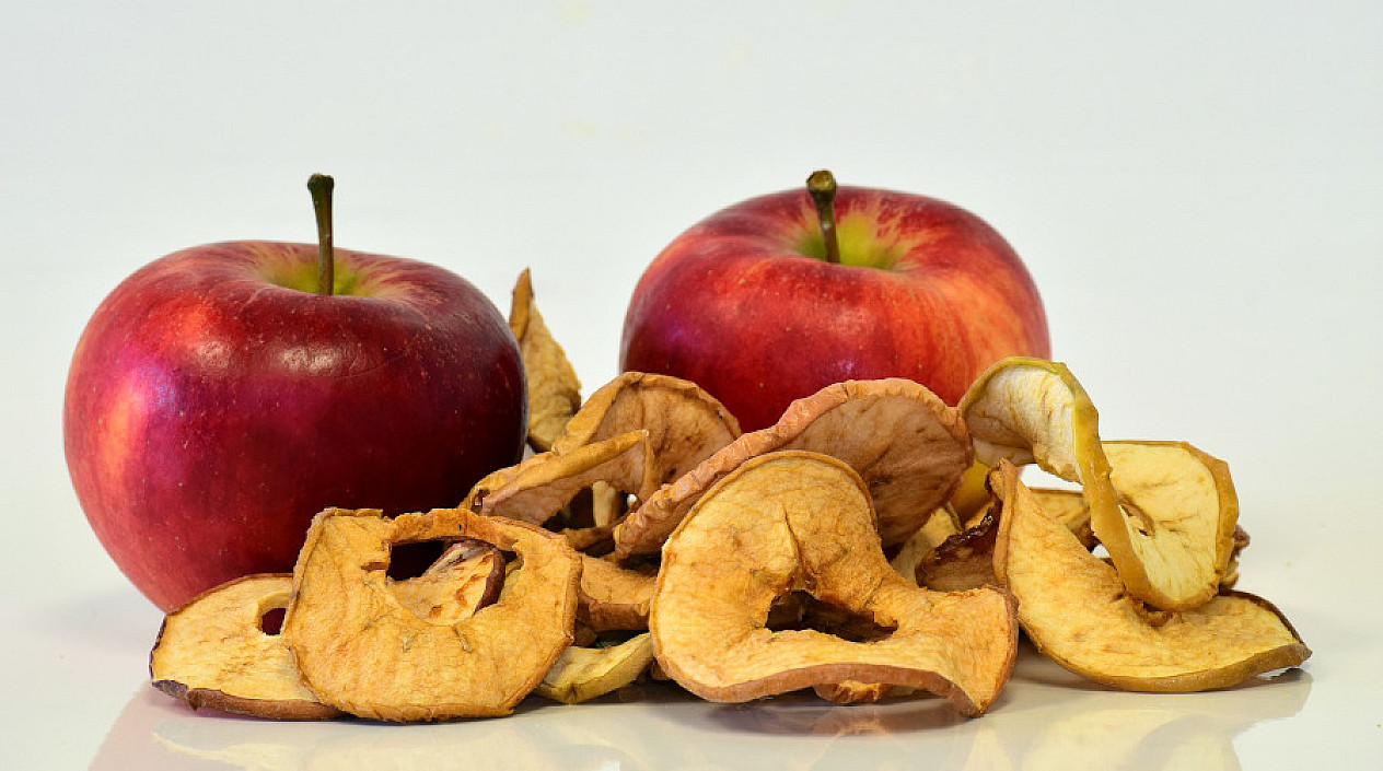 Kaip ir kokioje temperatūroje džiovinti obuolius (orkaitėje ir džiovyklėje)?