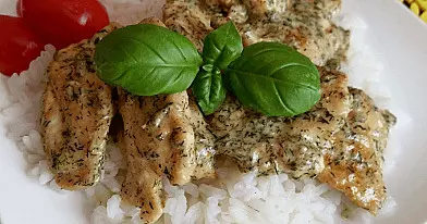 Vištienos krūtinėlė sūrio padaže